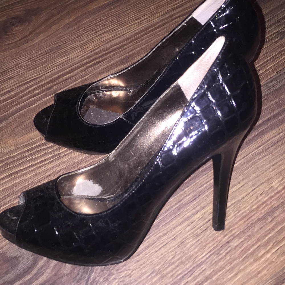 Nine West size 6 open toe heels